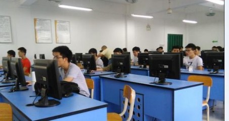 计算机系引入企业导师进课堂，开启协同育人新篇章（图文）